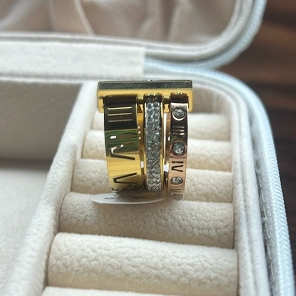 NEW TRIPLE STACK STONE RING - GOLD SIZE 6 - Picture 3 of 4